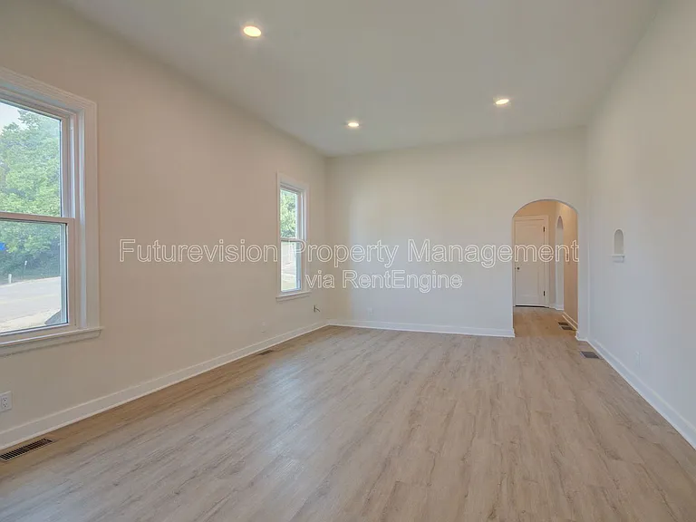 1302 S State St #1 — Photo 2