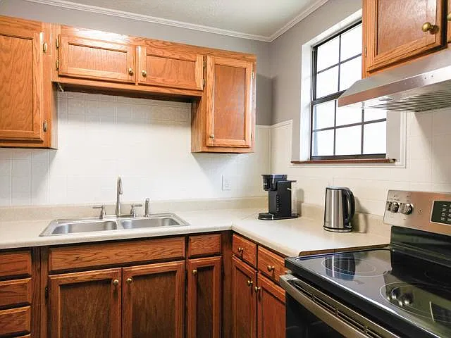 2 bed, 700 sqft, $1,895 — Photo 4