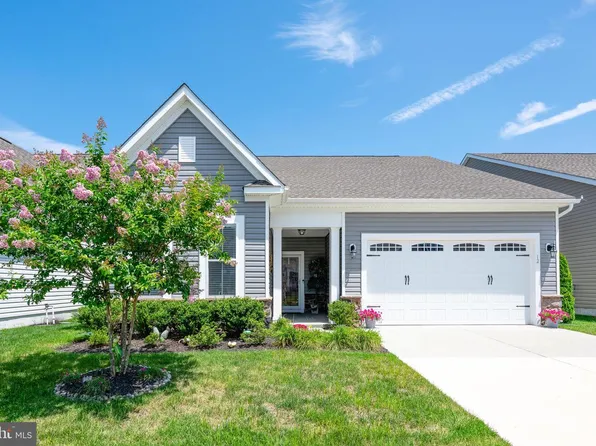 12 Links Dr, Bridgeville, DE 19933