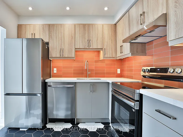612 Gerrard St E #2 — Photo 9