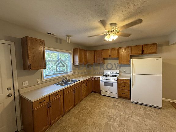 3rd image of 1323 Broadway Ave NW #2