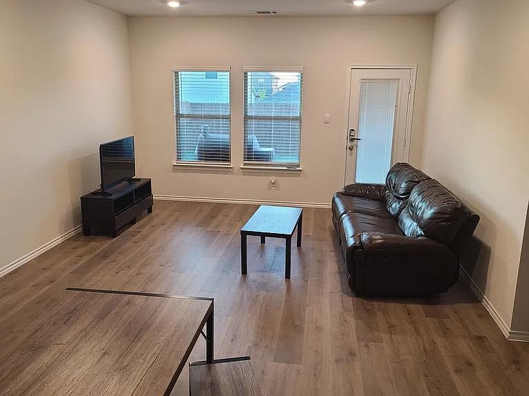 2030 Crested Jay Dr #2 — Photo 7