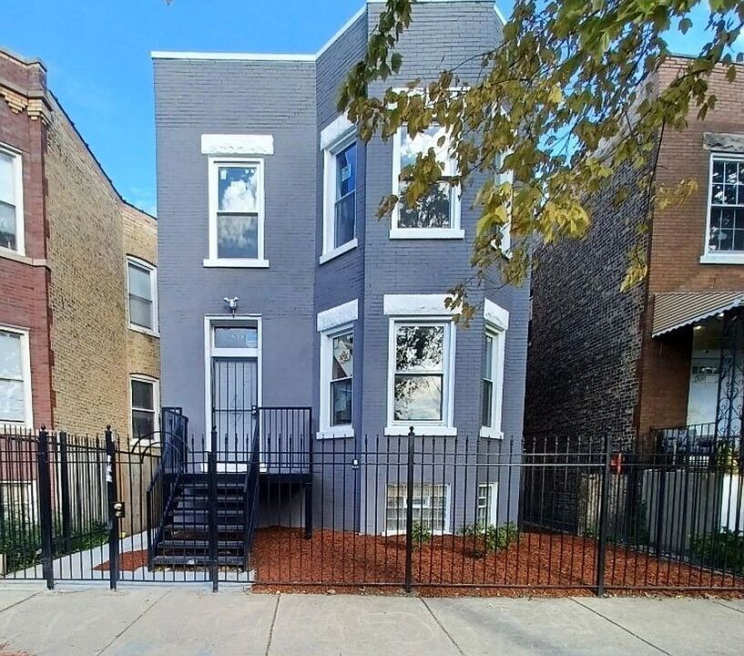 1st image of 1033 N Lawndale Ave #1