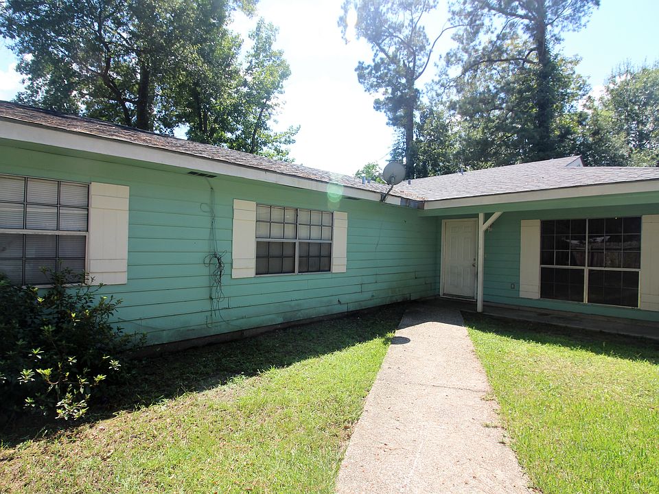 1st image of 1911 Blueberry Dr APT 2