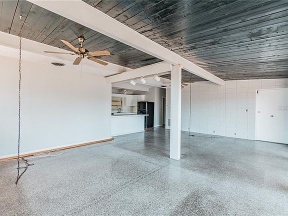 3rd image of 6126 Hampton Dr N