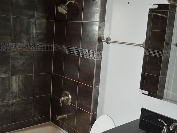 5th image of 4945 N Wolcott Ave APT 2A