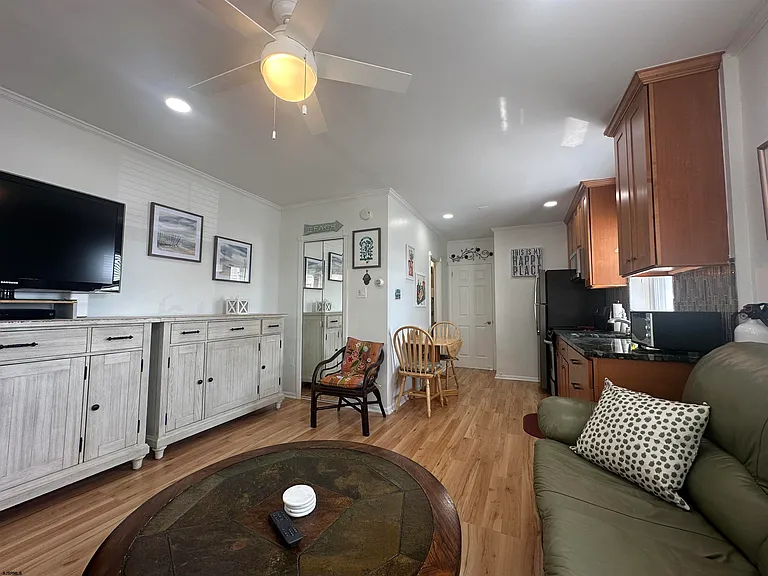 9010 Atlantic Ave #112 — Photo 6