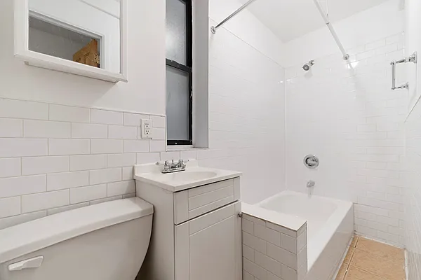 Rented by Citi Habitats | media 31