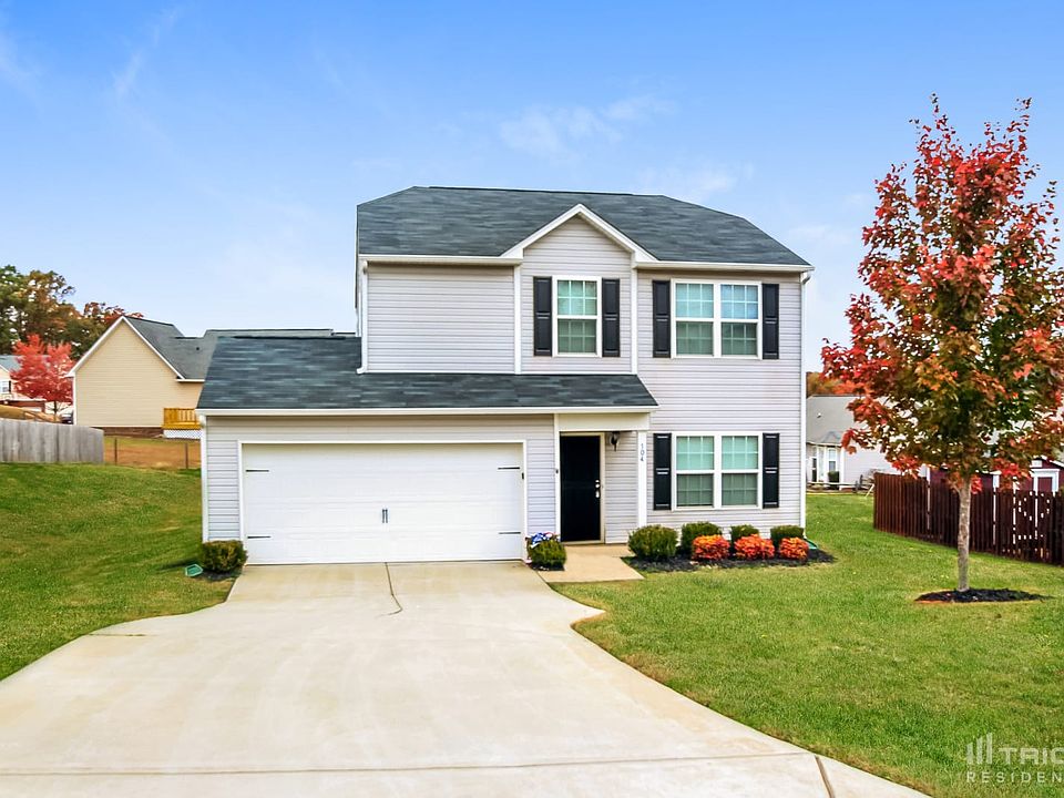 1st image of 104 Landrum Ln