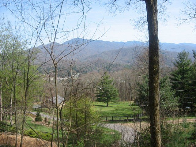 1st image of 1021 Hickory Ln