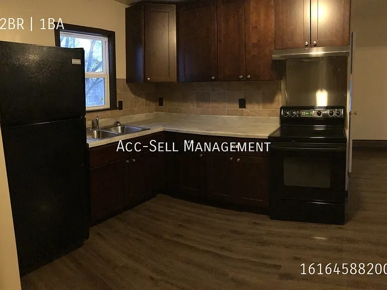 257 Gold Ave NW #2 — Photo 2