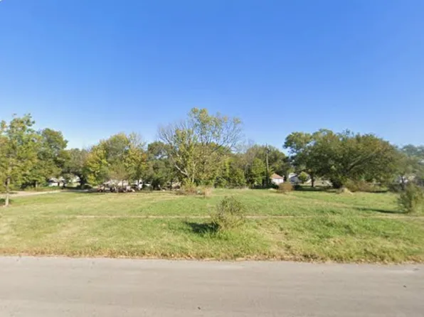 1020 W Myrtle St, Independence, KS 67301