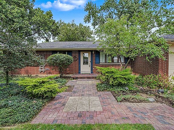 2nd image of 3207 Malina Ave