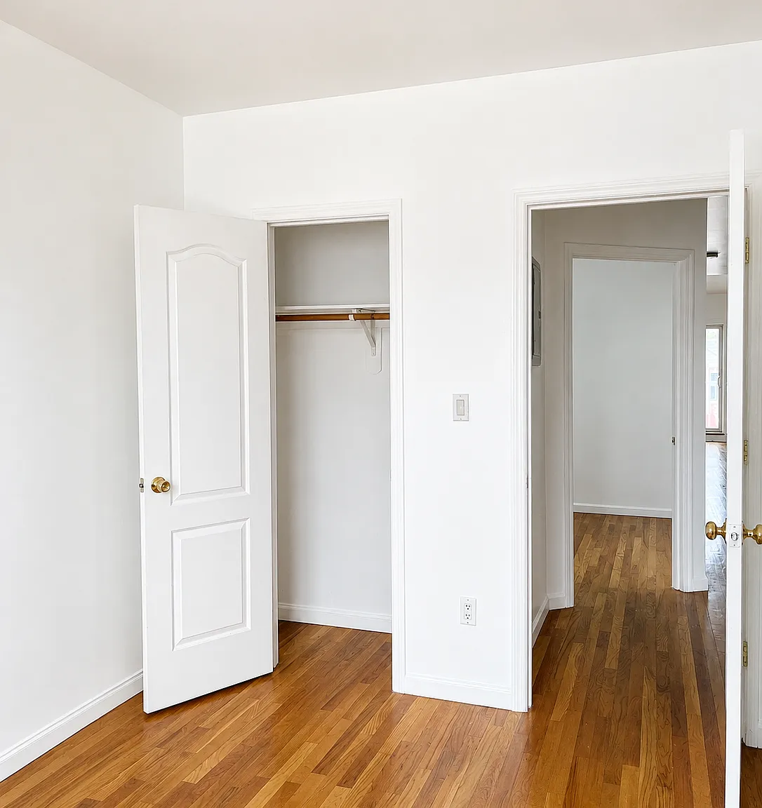 3 bed, 1120 sqft, $3,500 — Photo 1