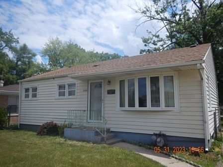 2nd image of 15139 Winchester Ave