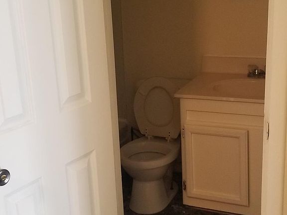5th image of 1450 S Biltmore Ave #B