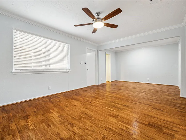 2511 Commonwealth St — Photo 12