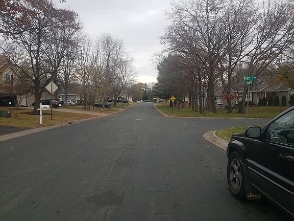 5th image of 13334 Thrush St NW