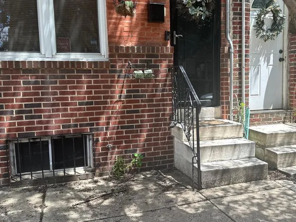 541 Watkins St, Philadelphia, PA 19148