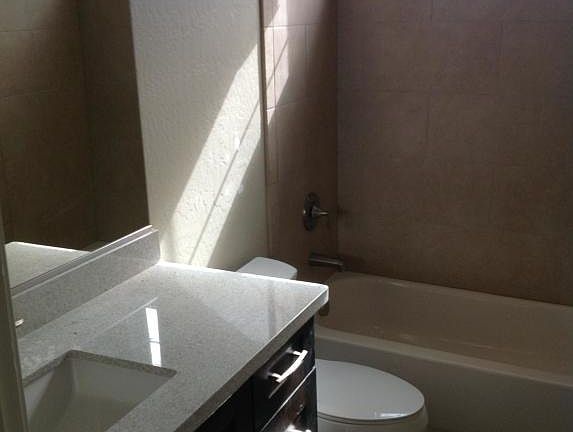 4th image of 15075 N Escondido Dr #A