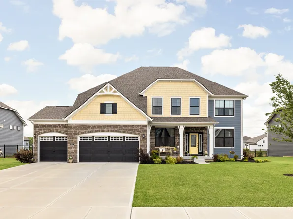 5215 Rose Dr, Zionsville, IN 46077