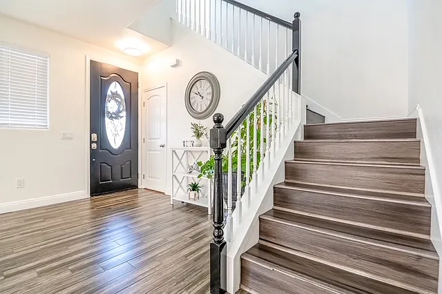 5806 W Sunnyview Ave — Photo 3