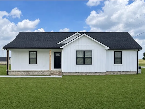 100 Donald Dr, Lafayette, TN 37083