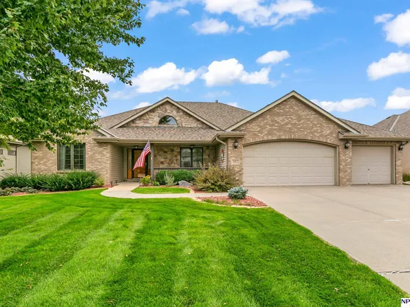 19813 Adams St, Omaha, NE 68135