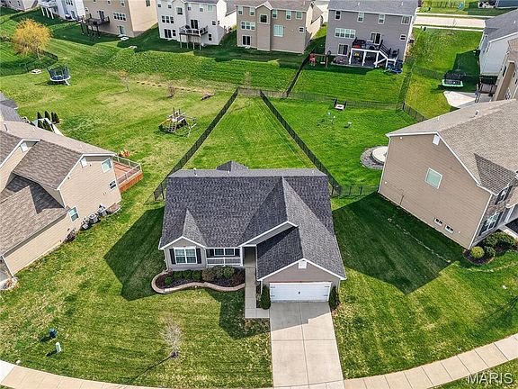 4th image of 125 Hidden Bluffs Dr