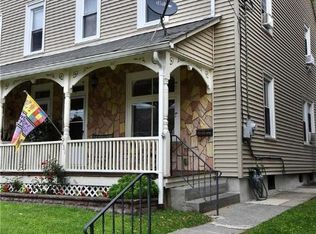 731 4th St, Catasauqua, PA 18032