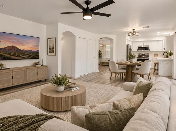 1020 E SADDLE Way, San Tan Valley, AZ 85143