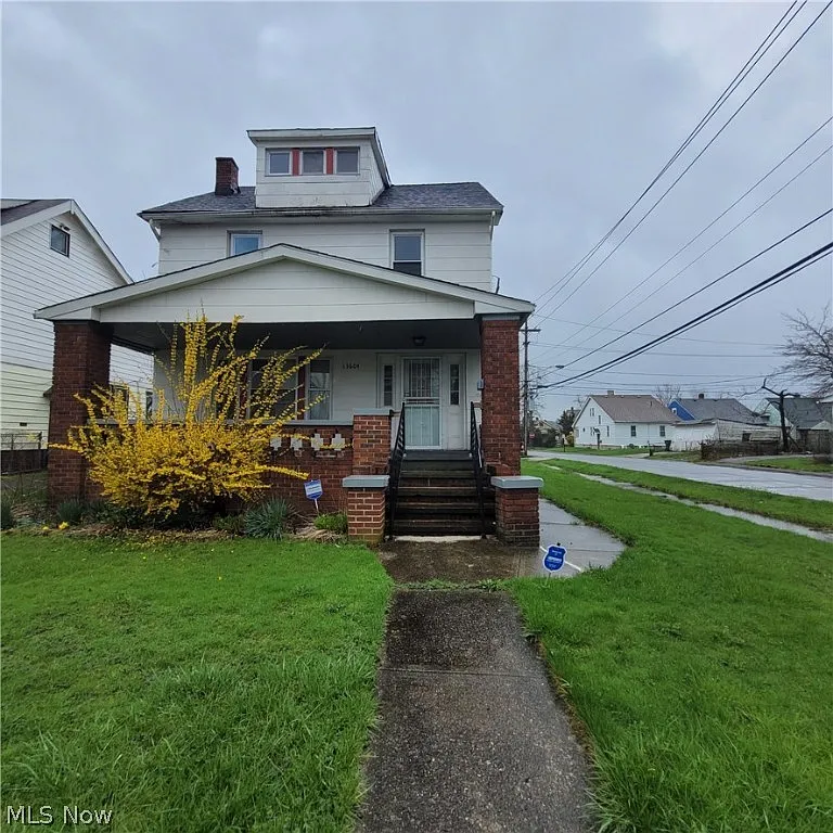 13604 Maplerow Ave photo 1