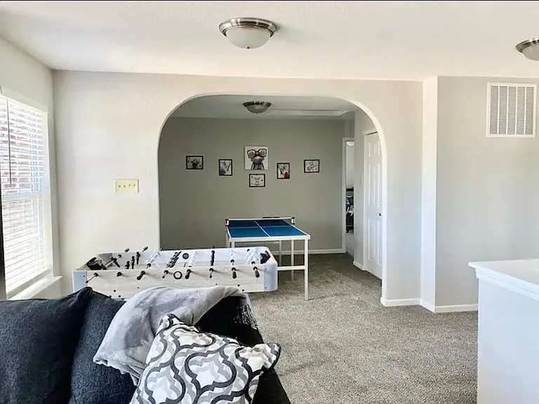 452 Plainville Dr — Photo 16