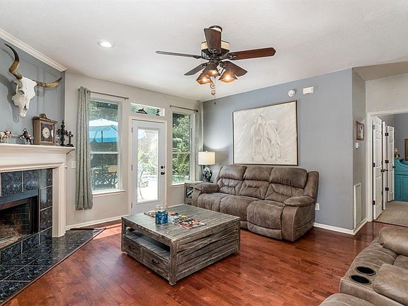 4th image of 91 E Sterling Pond Cir