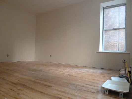 Rented by Robyn Lee, LREB | media 3