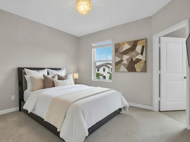 1304 Whitcombe Dr — Photo 15