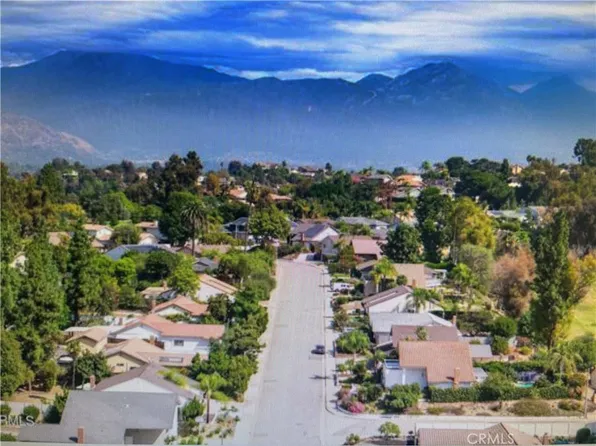 1319 Paseo Encinas, San Dimas, CA 91773