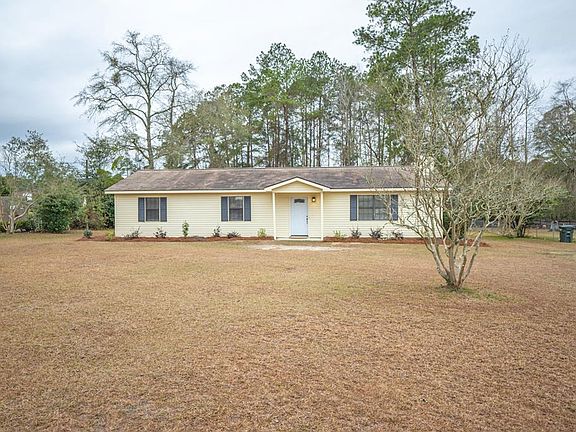 2nd image of 211 Knotty Pine Dr