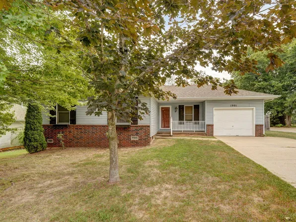 1901 S 16th Street, Ozark, MO 65721