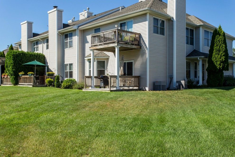 2706 Willow Ponds Dr in Riverhead Out East