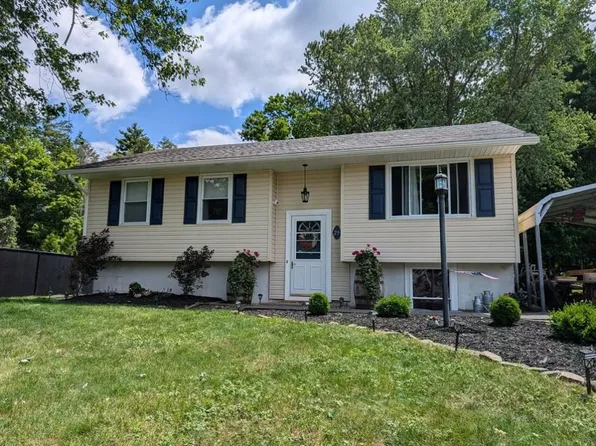 29 Rodaha Dr, Corning, NY 14830