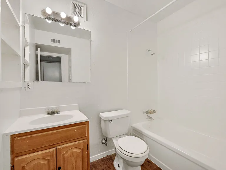1920 W Shields Dr — Photo 10
