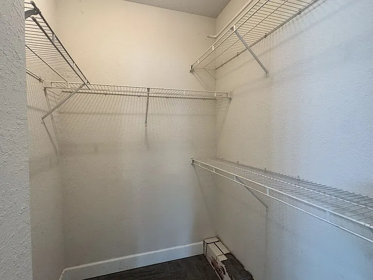 204 E South St #4056 — Photo 21