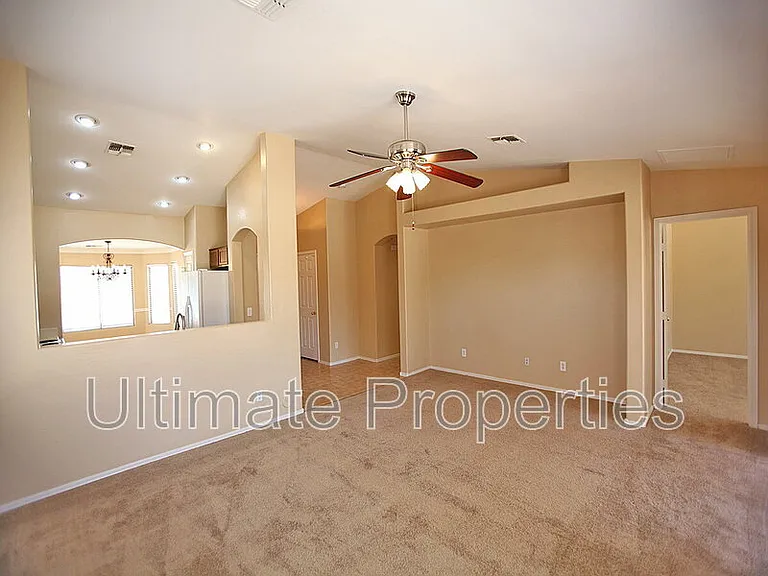 2333 W Maldonado Dr — Photo 3