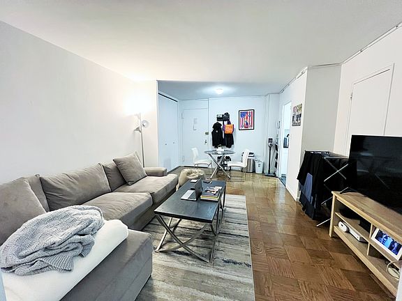 5th image of 245 E 63rd St APT 609