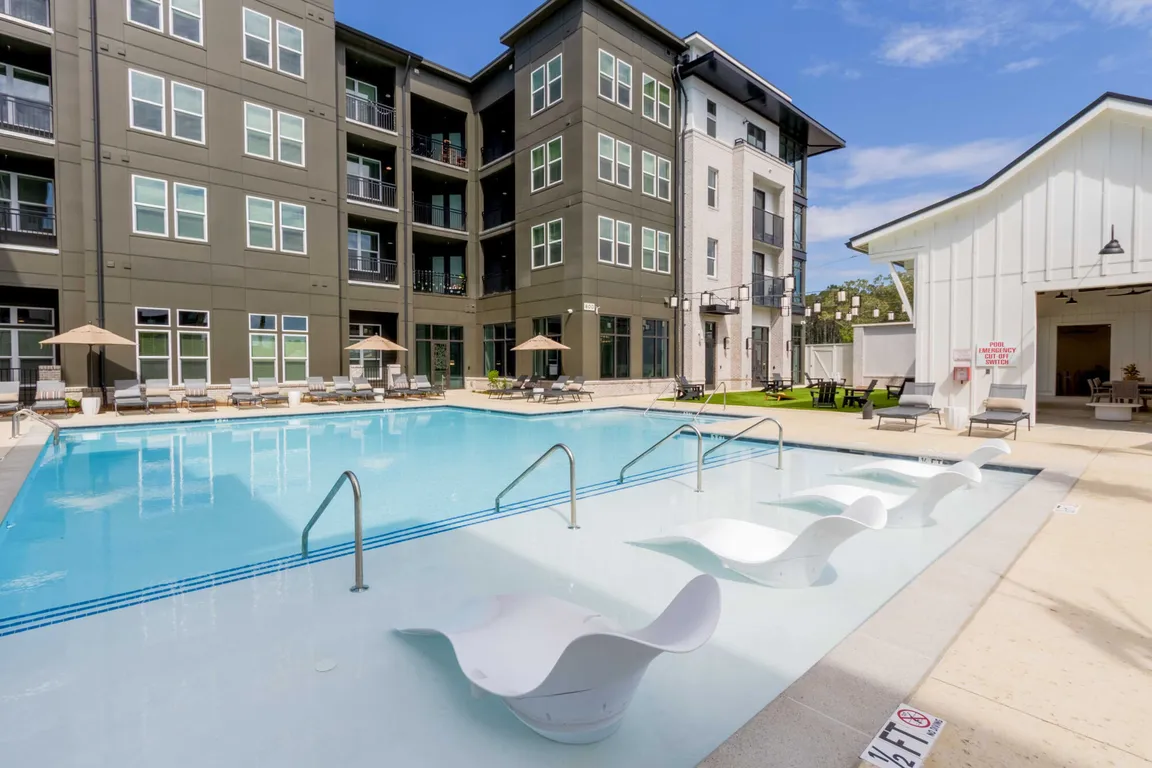 Goddard Point Hope apartments community photo