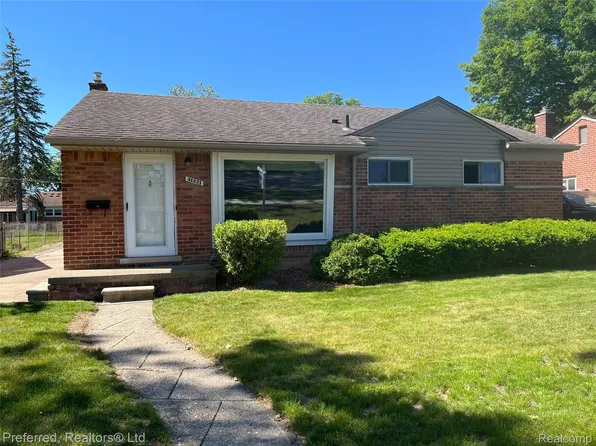 31221 Westfield St, Livonia, MI 48150