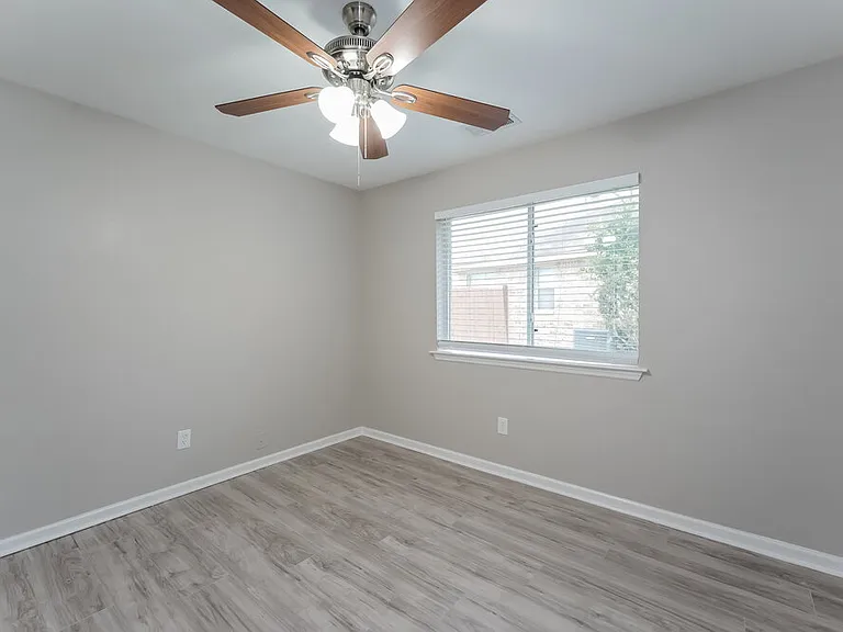18006 Oakmoss Hill Ct — Photo 13