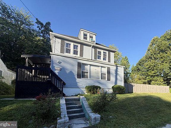 2nd image of 216 Garfield Ave