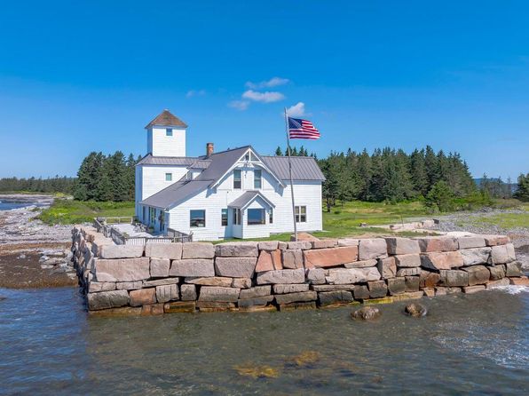 141 Bar Point Road, Cranberry Isles, ME 04646